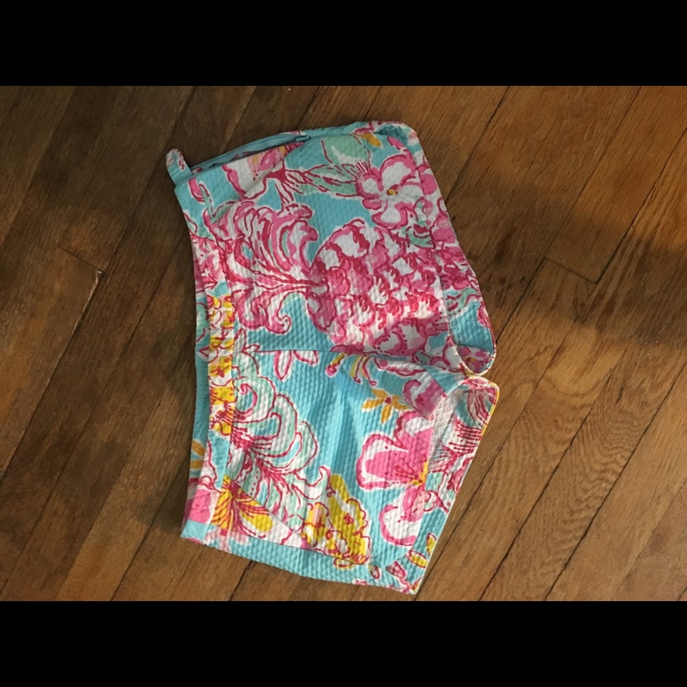 Lilly Pulitzer Adie short size 2